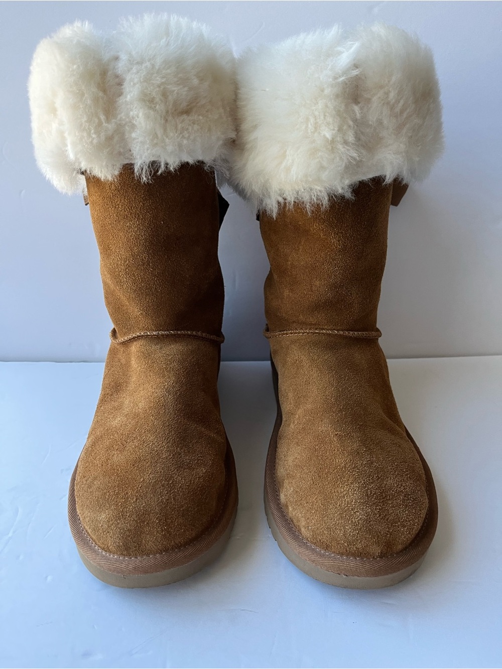 UGG - Koolaburra Cream and Chestnut Suede Boots with Shearling Interior